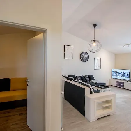 App Prodan Apartament *