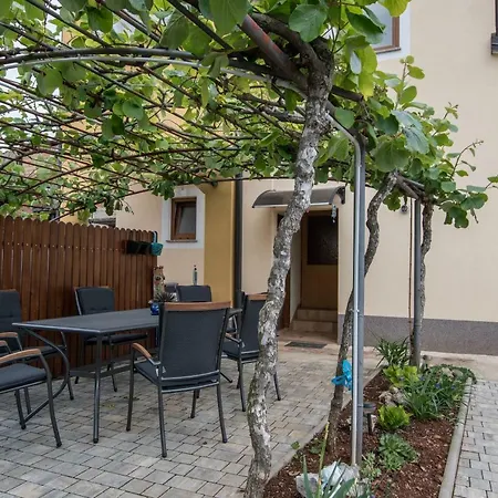 App Prodan Apartment *